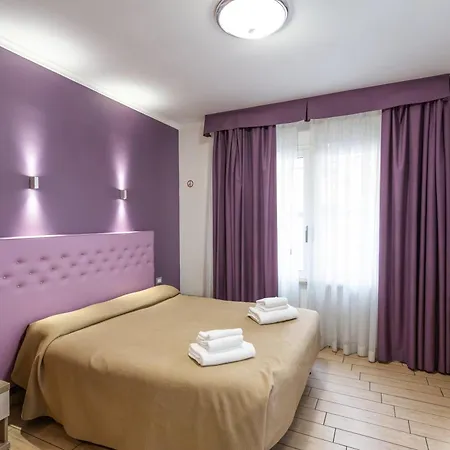 Apartmanhotel Hotiday Collection - Barberini Róma