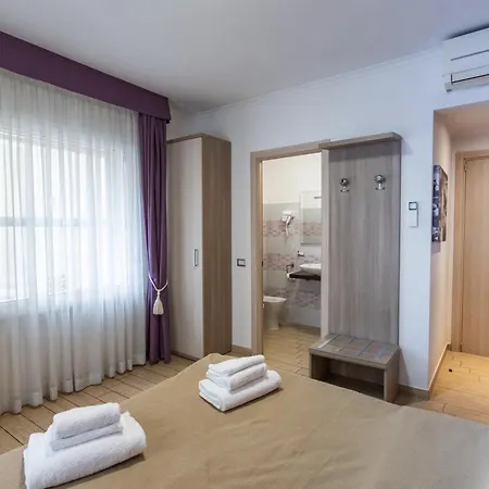 Hotiday Collection - Barberini Apartmanhotel
