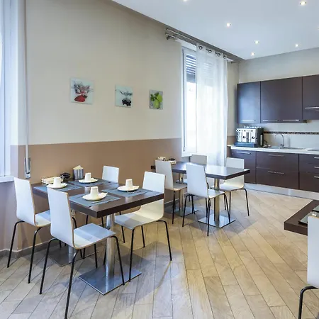 Aparthotel Hotiday Collection - Barberini Roma