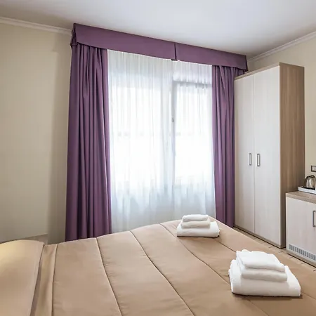 Aparthotel Hotiday Collection - Barberini Roma