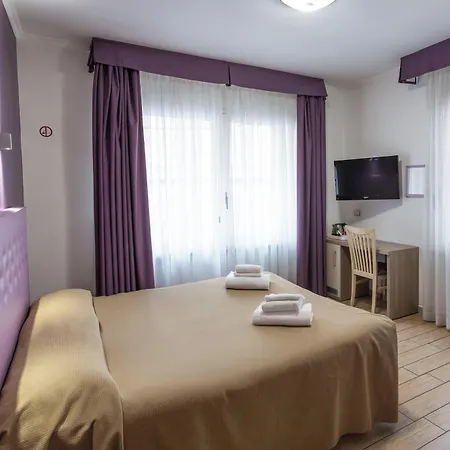 Hotiday Collection - Barberini Aparthotel Roma